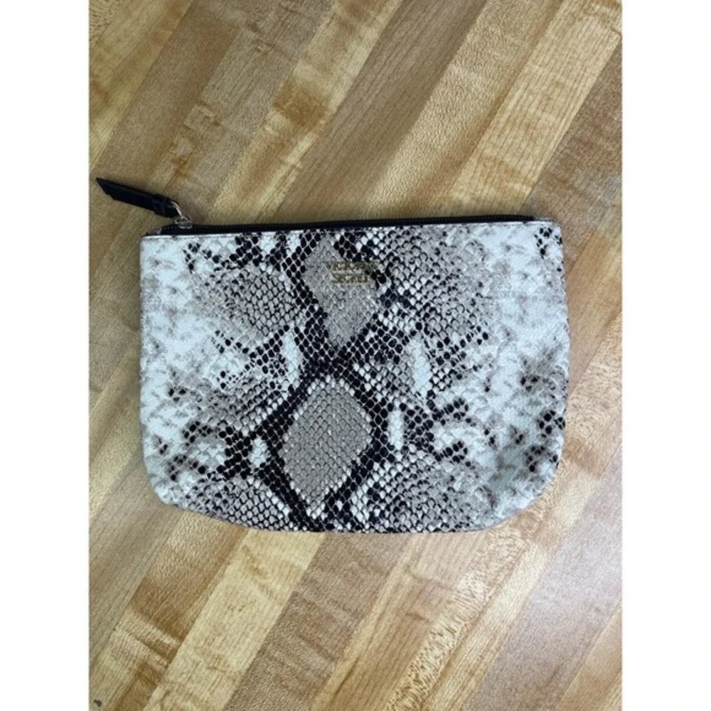 Victoria Secret Wristlet‎ Snakeskin purse